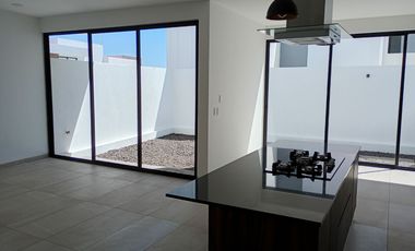 CASA EN VENTA EN LOMALTA TRES MARIAS MORELIA