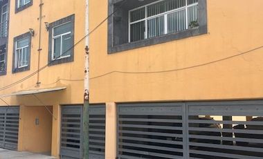 Venta PH a 1 cuadra de periferico, 3 recamaras y 3 estacionaientos.