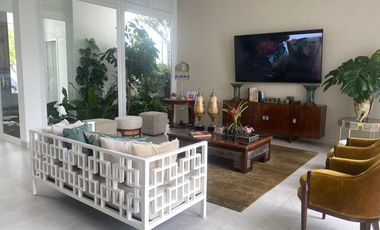 VENTA Y ALQUILER DE CASA EN URB. AIRES DE BATAN .