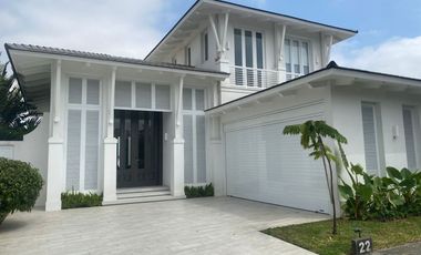 VENTA Y ALQUILER DE CASA EN URB. AIRES DE BATAN .