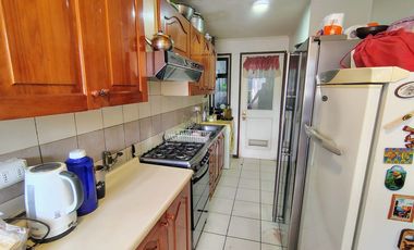 Arriendo Casa 2 Piso Sector Villa Del Rey $ 800.000.-