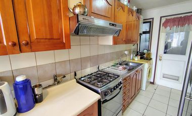 Arriendo Casa 2 Piso Sector Villa Del Rey $ 800.000.-