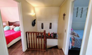 Arriendo Casa 2 Piso Sector Villa Del Rey $ 800.000.-