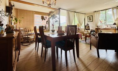 Se Vende Amplio 3 Dormitorios + Servicio. Estacionamiento + Bodega. Las Condes, Colón Oriente.