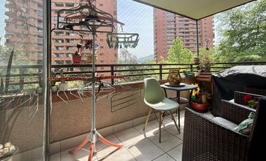 Se Vende Amplio 3 Dormitorios + Servicio. Estacionamiento + Bodega. Las Condes, Colón Oriente.