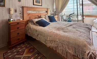 Se Vende Amplio 3 Dormitorios + Servicio. Estacionamiento + Bodega. Las Condes, Colón Oriente.