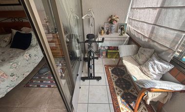 Se Vende Amplio 3 Dormitorios + Servicio. Estacionamiento + Bodega. Las Condes, Colón Oriente.