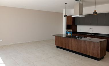 CASA EN VENTA EN LOMALTA TRES MARIAS MORELIA