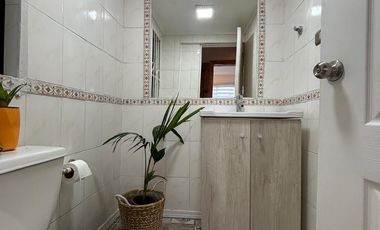 SE VENDE REMODELADA CASA EN HUERTOS FAMILIARES