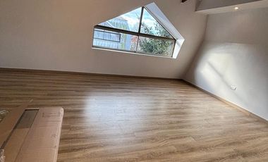 SE VENDE REMODELADA CASA EN HUERTOS FAMILIARES