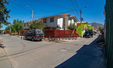En Vicuña, arriendo de casa año corrido 2D,  1B y estacionamiento. $300.000