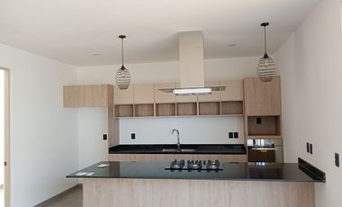 CASA EN VENTA EN LOMALTA TRES MARIAS MORELIA