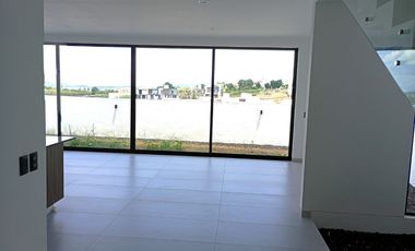 CASA EN VENTA EN LOMALTA TRES MARIAS MORELIA