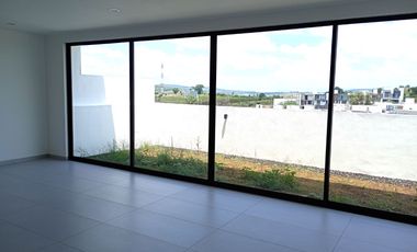 CASA EN VENTA EN LOMALTA TRES MARIAS MORELIA