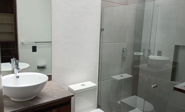 CASA EN VENTA EN LOMALTA TRES MARIAS MORELIA