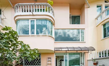 Venta Casa de Lujo en Caminos del Balcón – Ponceano Norte, Quito