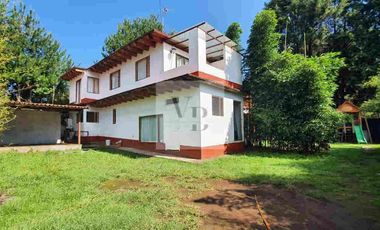 Venta de casa en una privada en Valle de Bravo