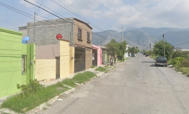 Casa en venta en calle 7, col. Cd. Mirasierra, Saltillo, Coahuila