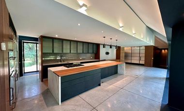 LAS CAÑADAS CASA EN VENTA PRECIOSA A CAMPO DE GOLF UNA SOLA PLANTA CON ALBERCA