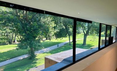 LAS CAÑADAS CASA EN VENTA PRECIOSA A CAMPO DE GOLF UNA SOLA PLANTA CON ALBERCA