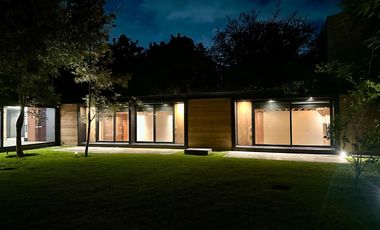 LAS CAÑADAS CASA EN VENTA PRECIOSA A CAMPO DE GOLF UNA SOLA PLANTA CON ALBERCA