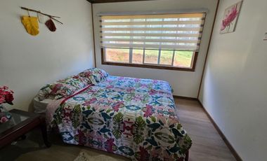 Hermosa Casa con Cabaña en Parcela — Altos de Piedra Blanca, Valdivia