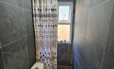 Hermosa Casa con Cabaña en Parcela — Altos de Piedra Blanca, Valdivia