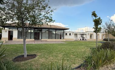 RENTA CASA AMUEBLADA MAYORAZGO RESIDENCIAL, DEL CARMEN, ZONA SUR, LEÓN, GTO.