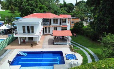 VENTA DE CASA CAMPESTRE EN PUEBLITO CAFETERO PEREIRA