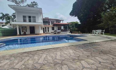 VENTA DE CASA CAMPESTRE EN PUEBLITO CAFETERO PEREIRA