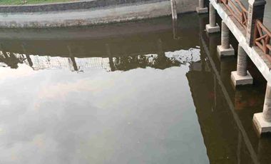 Rumah Vila ada Kolam