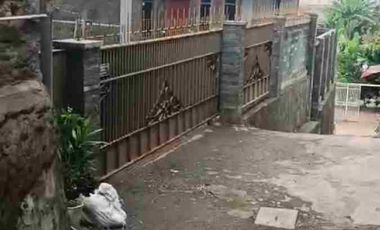 Rumah Vila ada Kolam