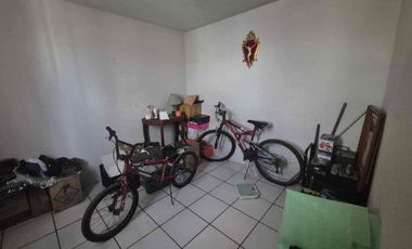 SE VENDE CASA EN COL CONDE DE BERNARDEZ