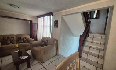 SE VENDE CASA EN COL CONDE DE BERNARDEZ