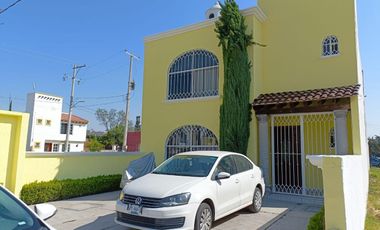 CASA EN VENTA EN PRIVADA LAS FUENTES, CORREGIDORA, QRO.