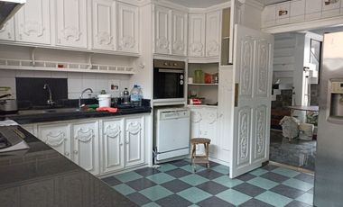 Alquiler de Casa 6 dormitorios, piscina, garaje en Kennedy Norte