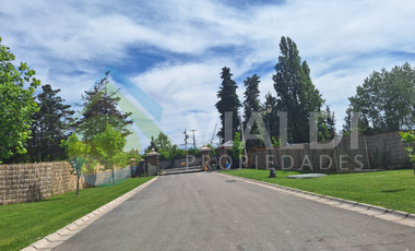 Parcela En Condominio, Urbanización De Primer Nivel