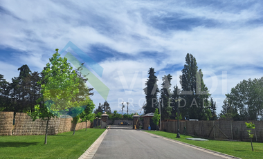 Parcela En Condominio, Urbanización De Primer Nivel