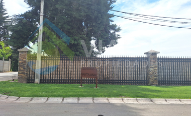 Parcela En Condominio, Urbanización De Primer Nivel