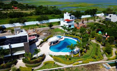 TERRENOS EN VENTA FRENTE AL LAGO DE CHAPALA, FRACCIONAMIENTO LAKE SHORE, JOCOTEPEC, JALISCO