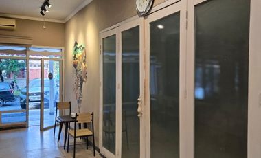 1 572. Jual/Sewa Rumah Siap huni Darmo baru barat cocok untuk usaha