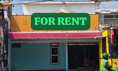 1 572. Jual/Sewa Rumah Siap huni Darmo baru barat cocok untuk usaha