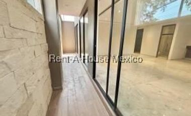 Departamento moderno en venta en Lomas de Tecamachalco con Terraza y Roof Top