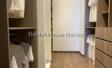 Departamento moderno en venta en Interlomas con Gimnasio y Terraza