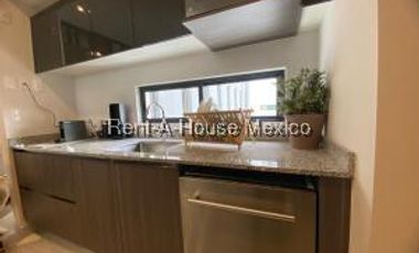 Departamento moderno en venta en Interlomas con Gimnasio y Terraza