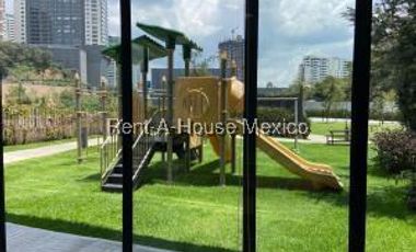 Departamento moderno en venta en Interlomas con Gimnasio y Terraza