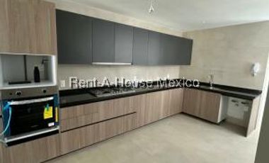 Departamento amplio en venta en Lomas de Tecamachalco