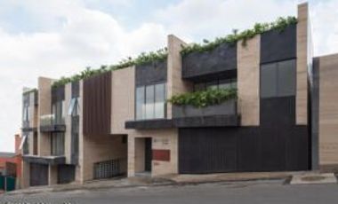 Casa remodelado en venta en Cuajimalpa con Alberca y Gimnasio