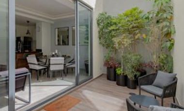 Casa remodelado en venta en Cuajimalpa con Alberca y Gimnasio