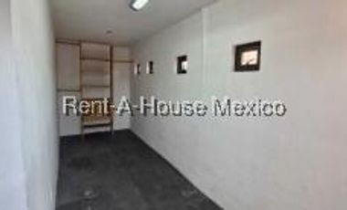 Casa moderno en venta en Cuajimalpa con Terraza y Jardín